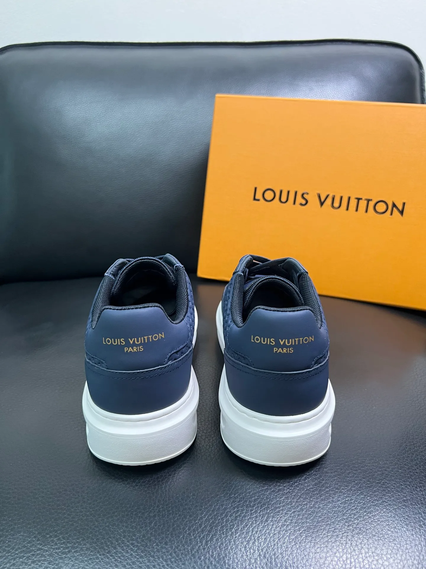 Men's shoes 💰740 Lv high quality top crafts Louis Vuitton sports shoes counter synchronized with original factory configuration, uppers imported from Italy, high-quality splicing colorful complex crafts, imported mesh pads soft and comfortable, soles: original soles specially provided by the original factory, T men's shoes 💰U exclusive movable molded soles super comfortable, original factory and single goods, welcome to compare, code number 38-44 (customized 45) 85867